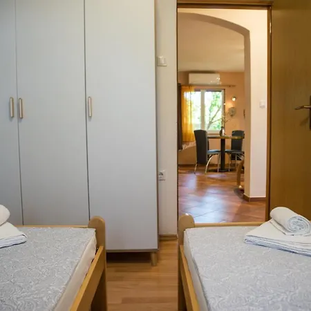 M&c Apartment *